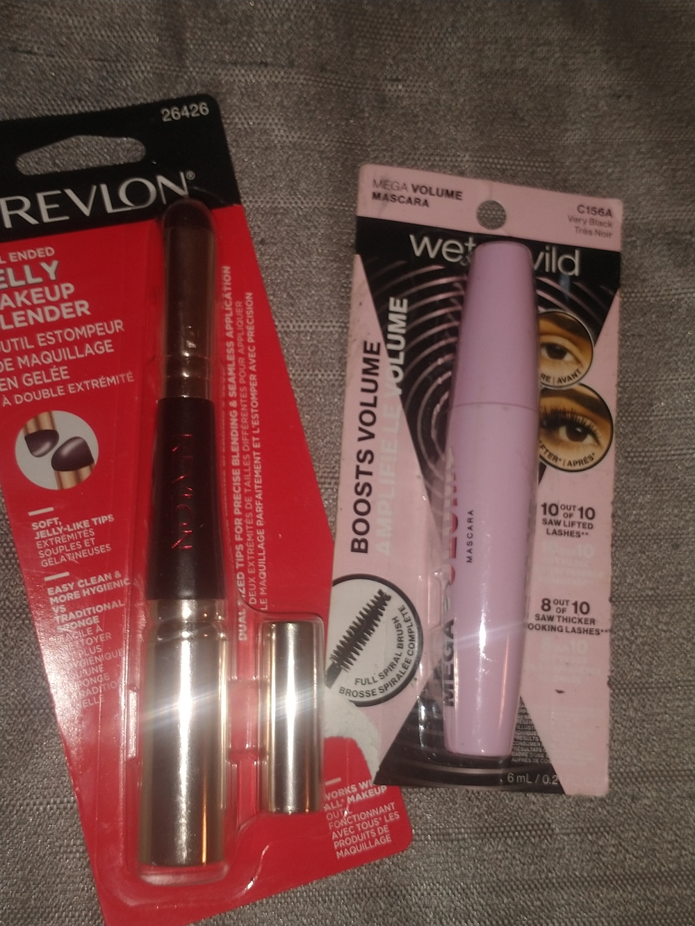 Revlon Dual-Ended Makeup Tool Red and Gold & Mascara